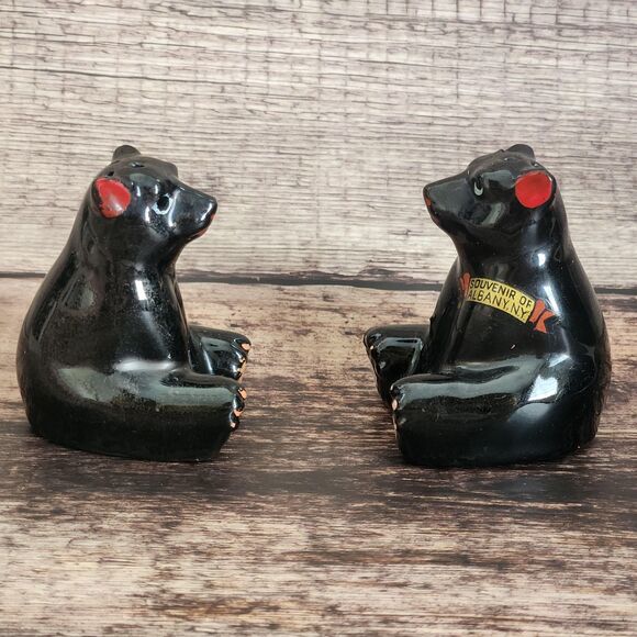 Black Bear Cub Salt Pepper Shakers Set Kitsch Albany New York Souvenir Vtg Japan - Picture 3 of 9
